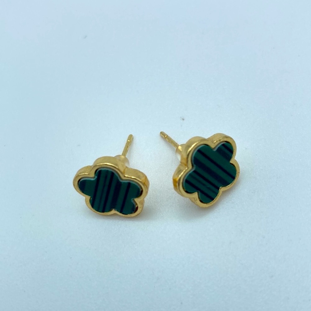 NEW CLOVER GREEN EARRINGS